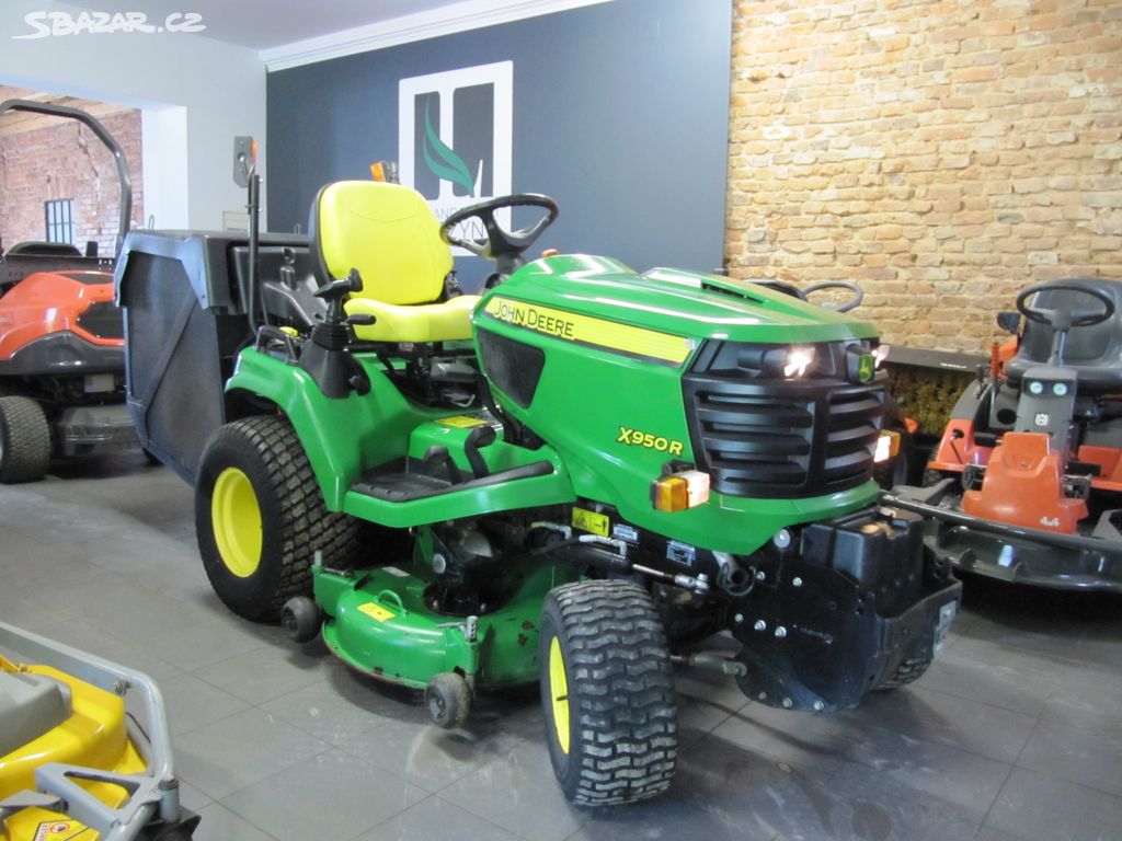 Zahradni traktůrek John Deere X950R Diesel