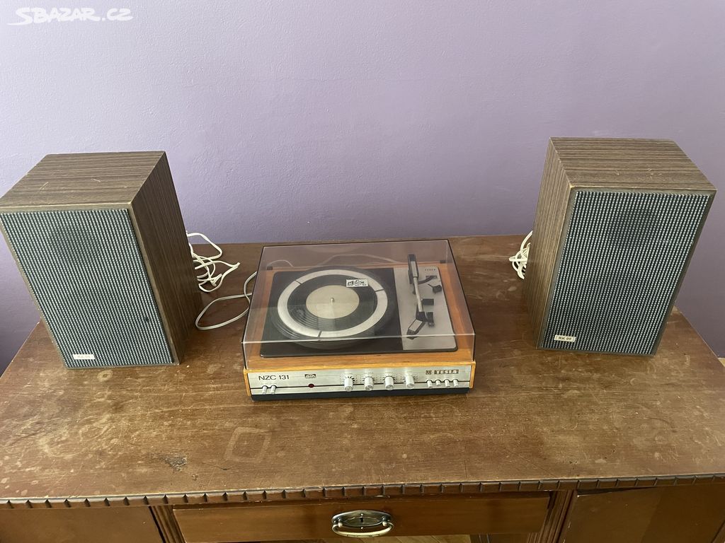 Gramofon Tesla NC 131 + reprobedny