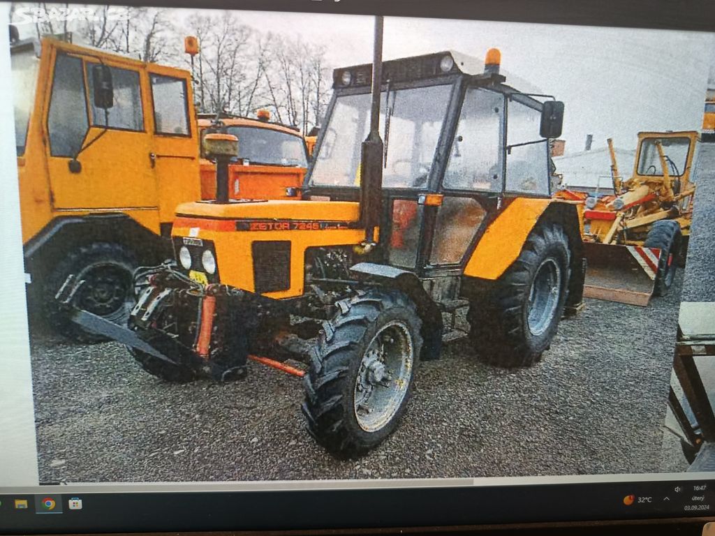 Traktor Zetor 7245 horal s čelní hydraulikou