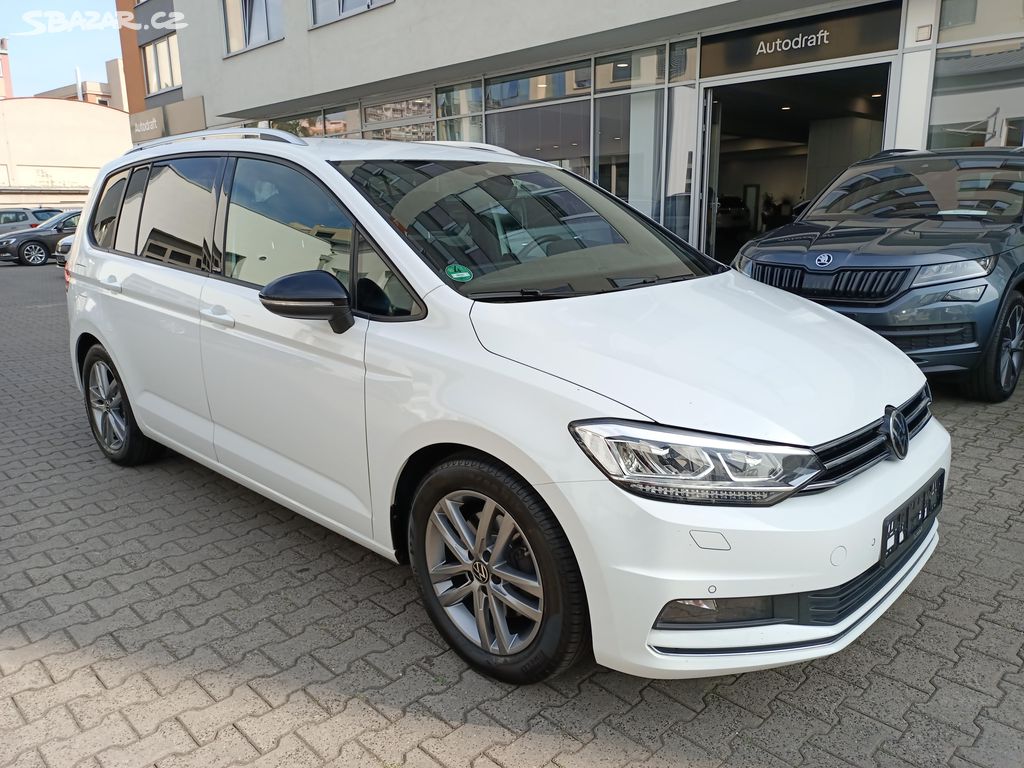 VW Touran 2.0TDI 110kW DSG 7-míst Virtual Full LED