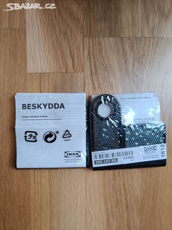 Dvě sady odrazek IKEA