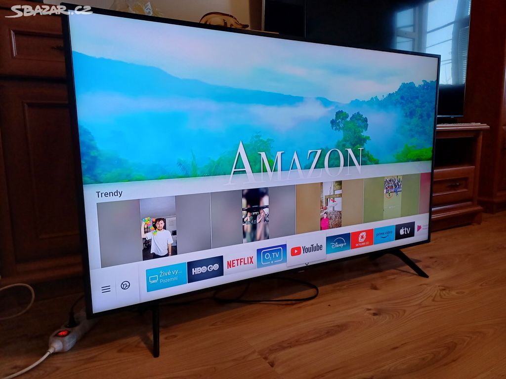 65" 4K Smart TV Samsung UE65NU7172-úhlopříč 165cm