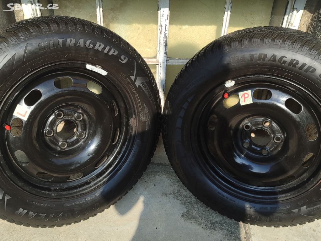 Prodám 2 zimní kola 195/65 R15 na Octavia 1,Golf 4