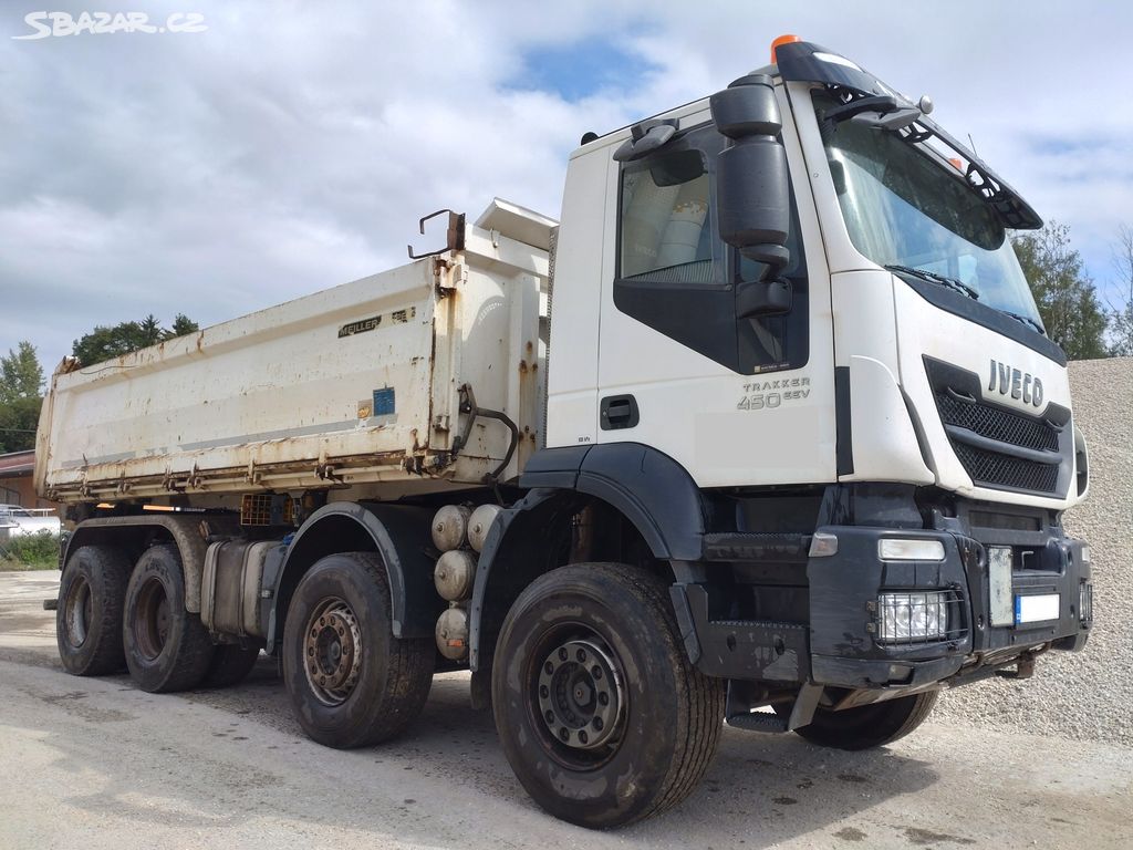 IVECO TRAKKER AD 340T45 8x4 - Třístranný sklápěč