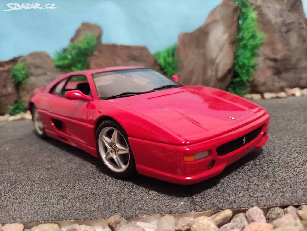 prodám model 1:18 ferrari f355 coupe