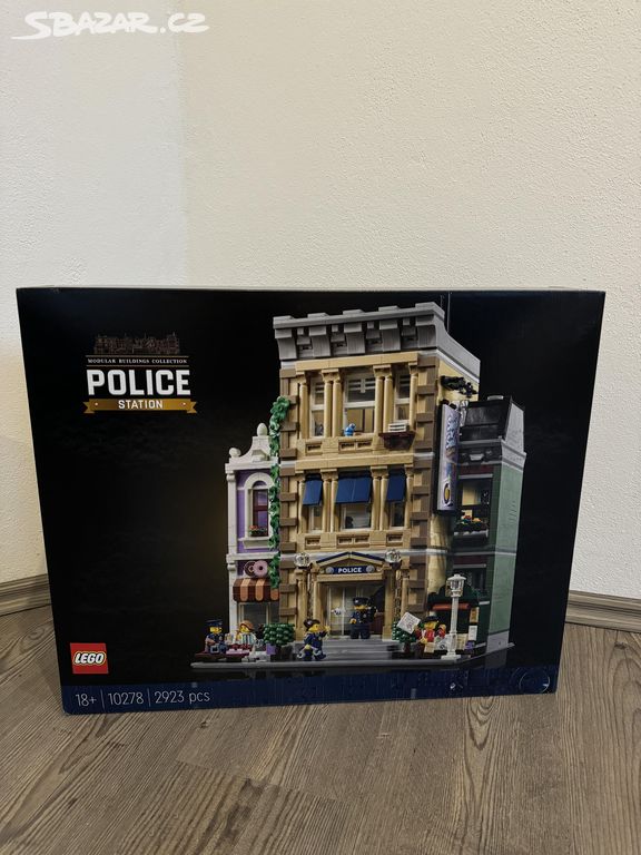 LEGO Creator Expert 10278 Policejní stanice 10/10