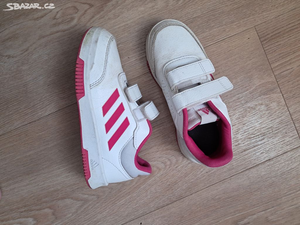 Tenisky adidas 31