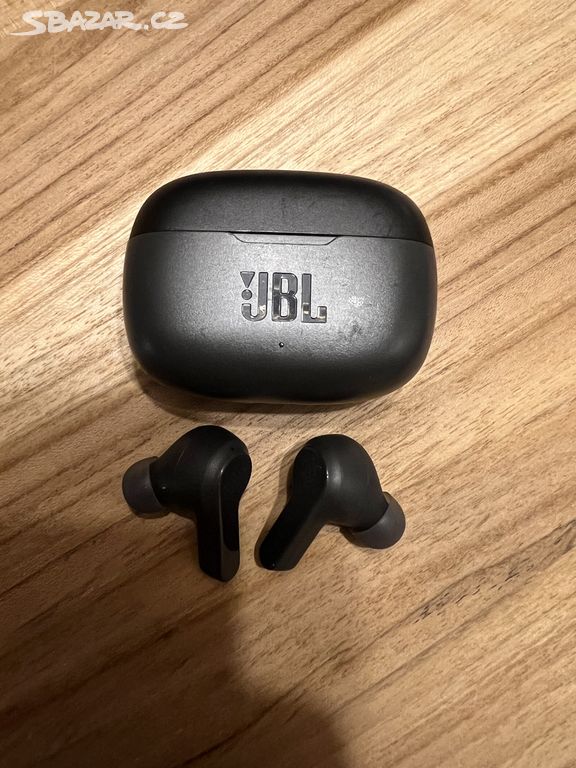 Bezdrátová sluchátka JBL Wave 200 TWS černá