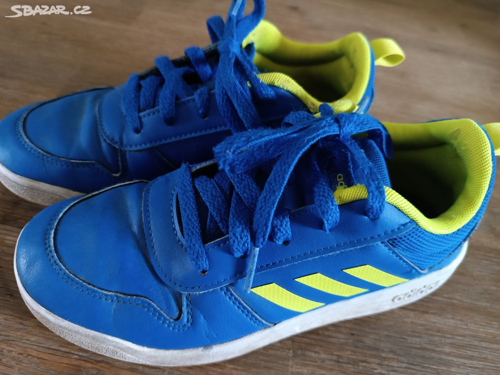 Sportovní boty adidas