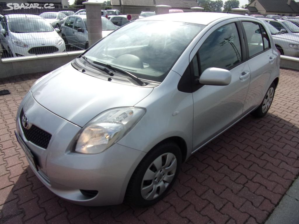 Toyota Yaris, 1,3 VVT-i 64KW KLIMA 1 MAJITEL