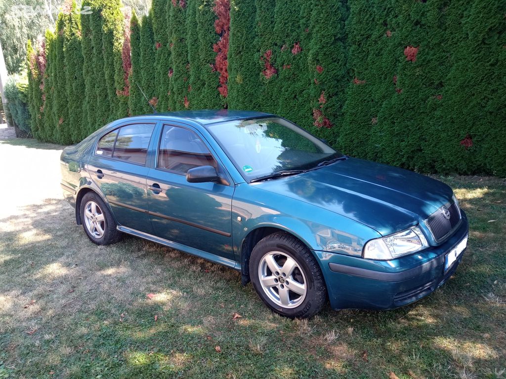 Škoda Octavia 1.6i 75 kW, 2003, první majitel