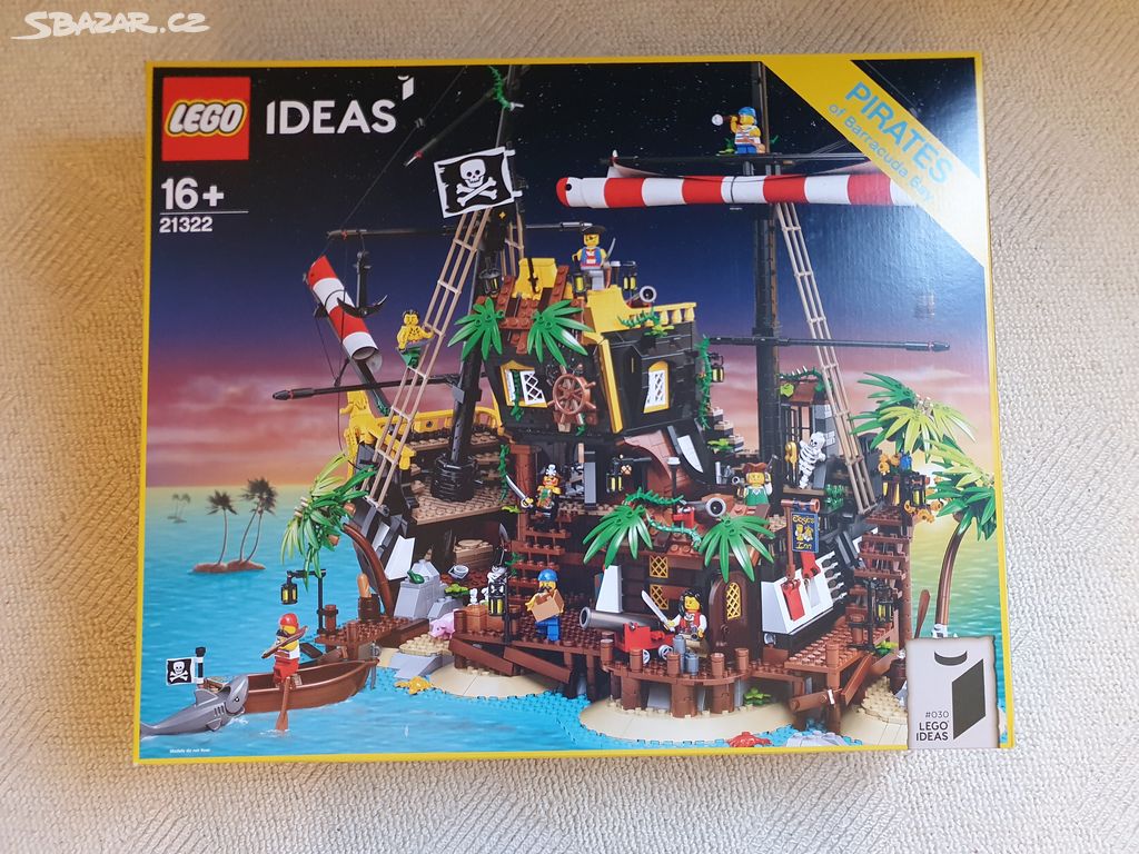 LEGO ideas 21322 Zátoka Pirátů z lodě Barakuda