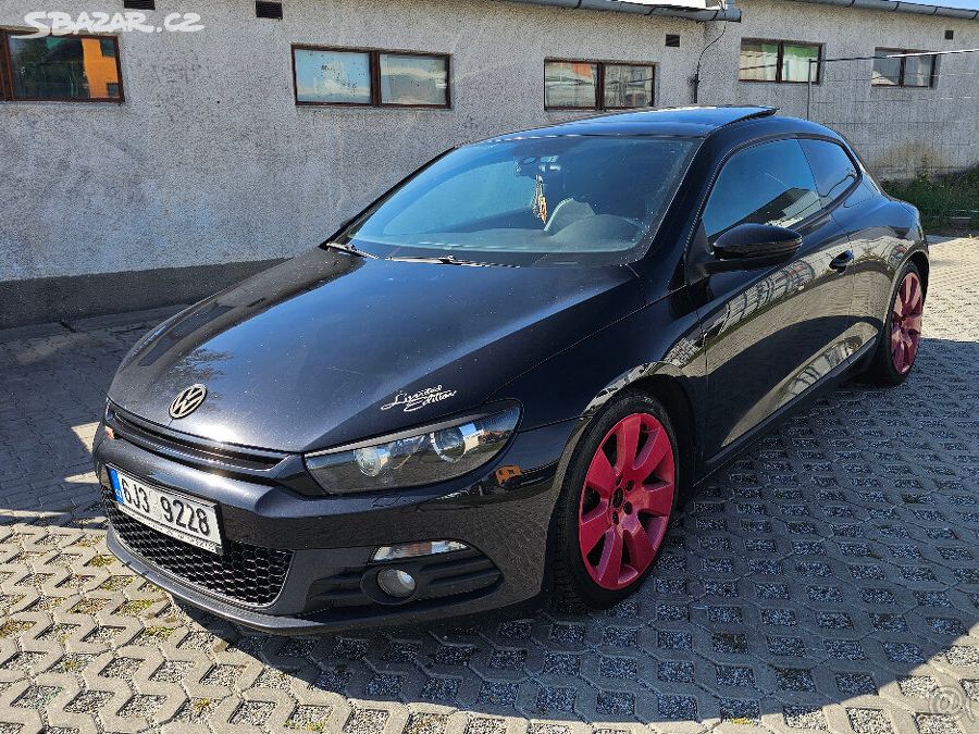 VW Scirocco 2.0TDI SPORT, bohatá výbava