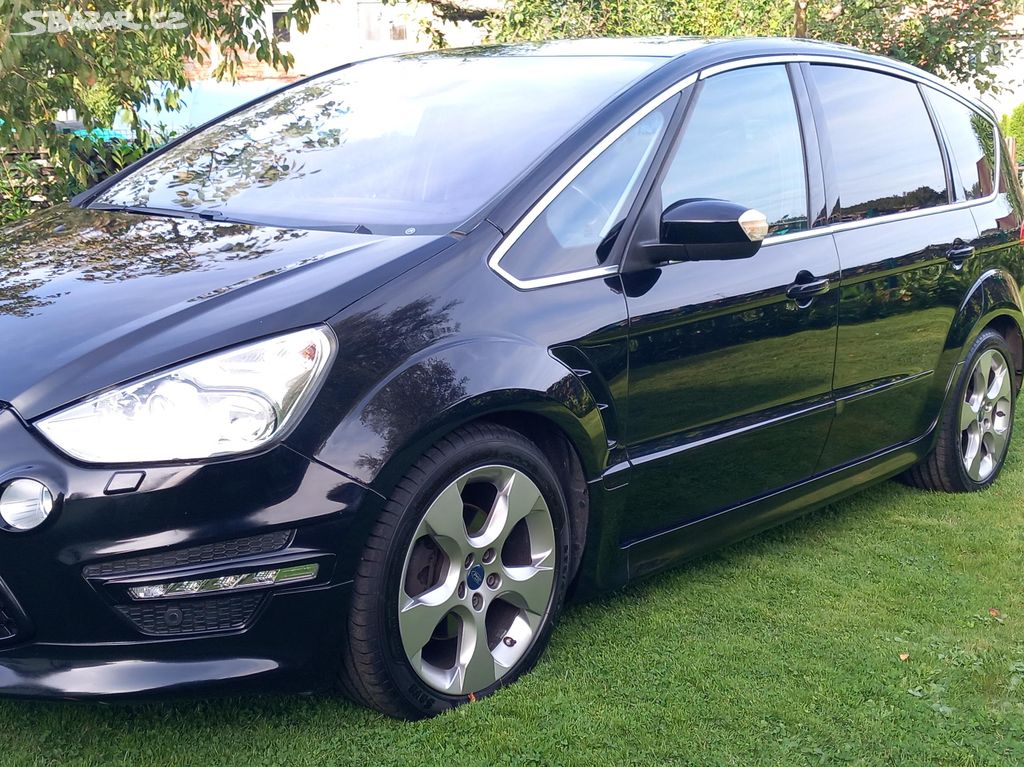 Ford S-max, Titanium S, 2.2. TDCI,tažné, navi, DVD