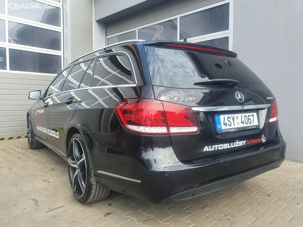 Mercedes-Benz Třídy E 220 Full led 4matic Panorama - fotka 6