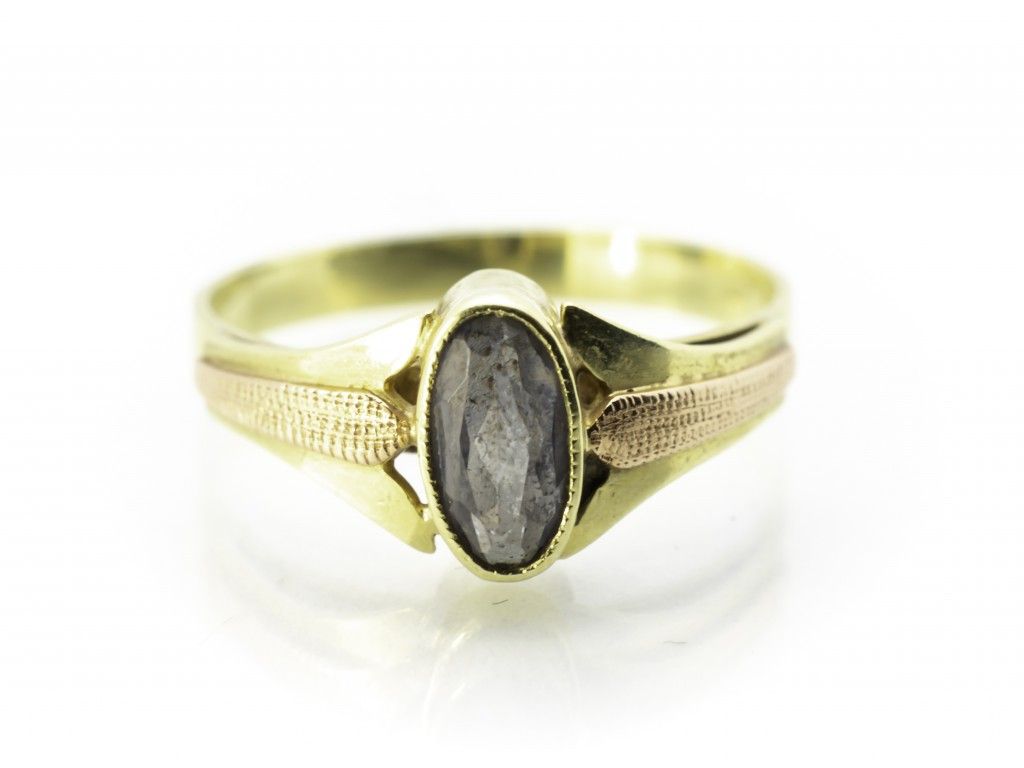 Zlatý prsten s fialovým kamenem, vel. 55 (2386)