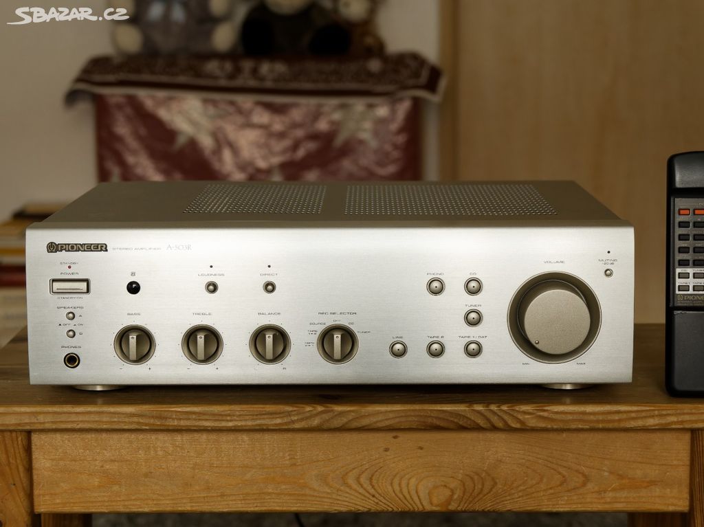 Zlatý zesilovač Pioneer A-503R s originálním DO