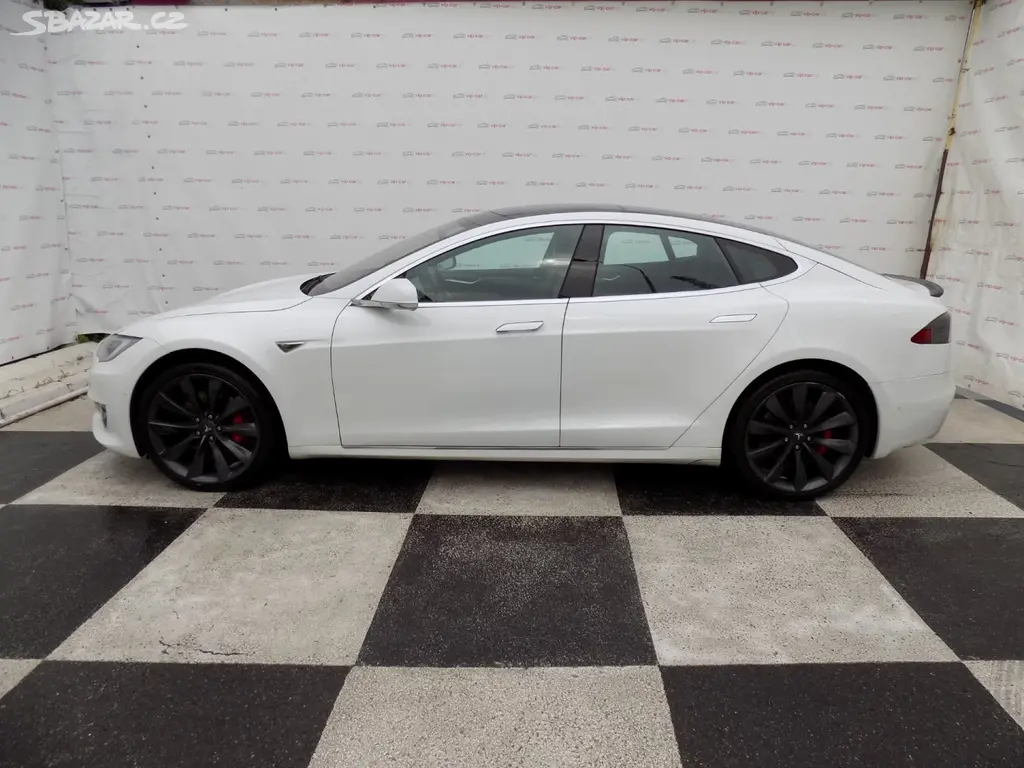 Tesla Model S, P90D-780PS Nabíjení zdarma - fotka 2