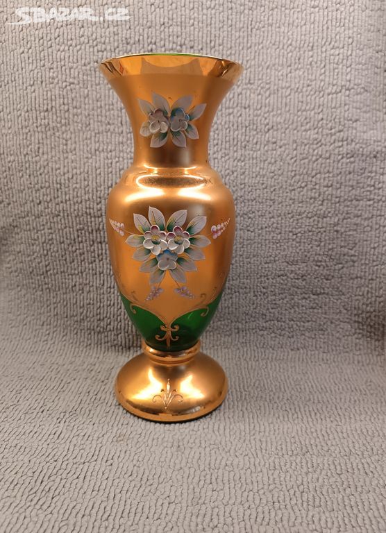 Skleněná váza zelená-Novoborské sklo,silně zlacená