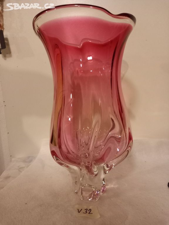 Váza hutní sklo v 32cm