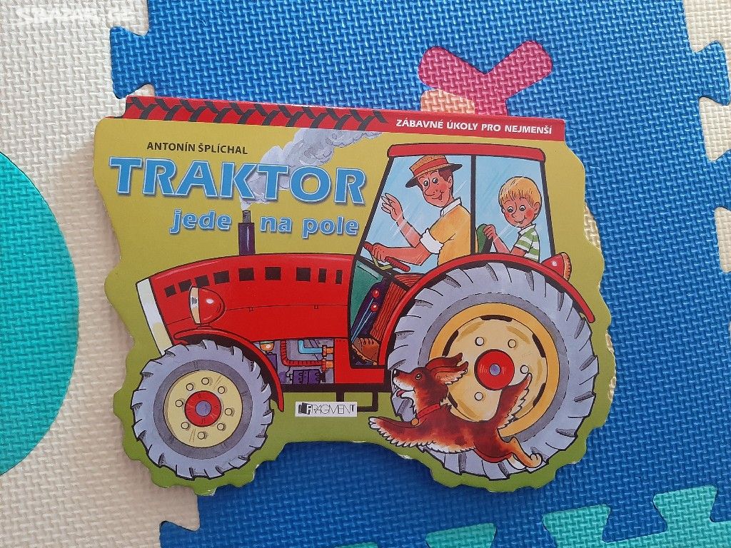 Dětská knížka Traktor jede na pole