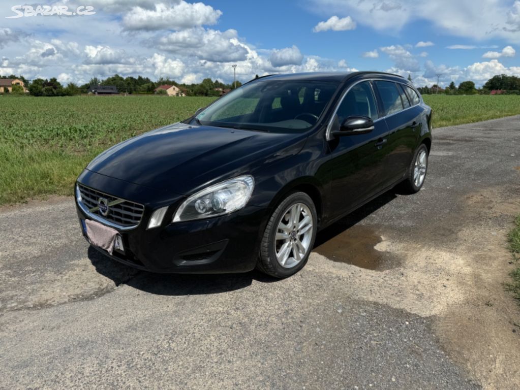 SNÍŽENÁ CENA! Prodám Volvo V60, D3, 5-ti válec