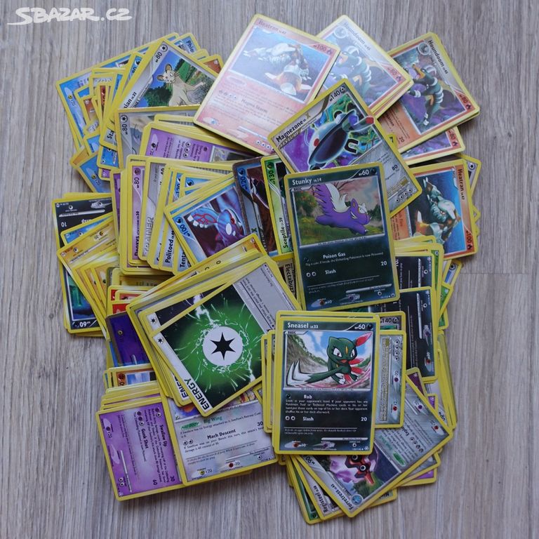Pokemon kartičky - 306 kusů