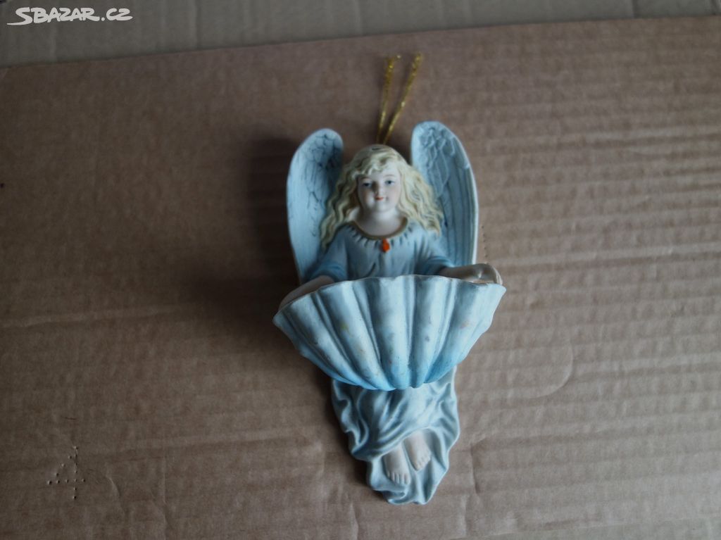 Krásná stará  porcelánová figurální kropenka-anděl