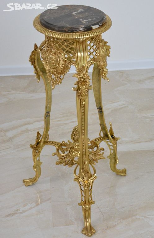 Zámecký bronzový stoleček - konzola s mramorem