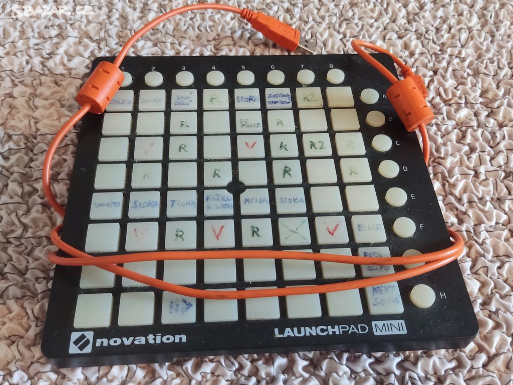 Novation Launchpad Mini MK2, použitý