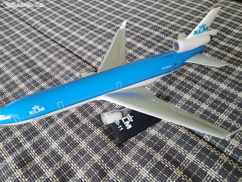 KLM McDonnell Douglas MD-11 plast. model 1:200