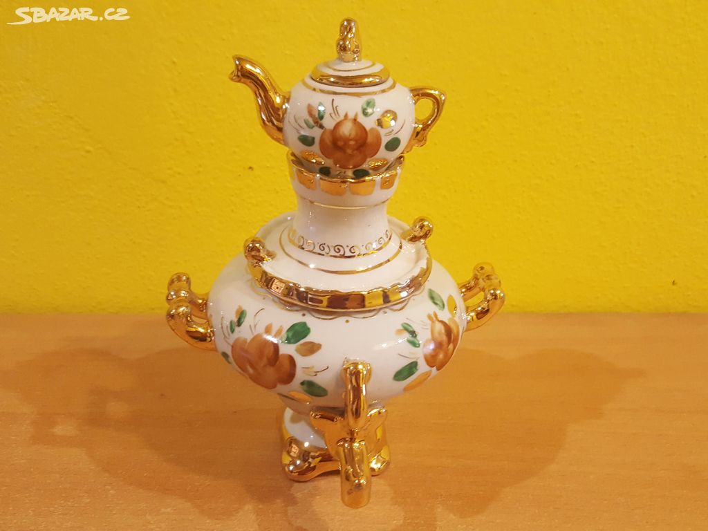 Porcelánový zlacený ruský SAMOVAR