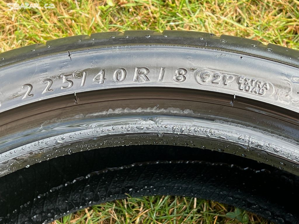 Letní pneu Dunlop 225 40 18 XL