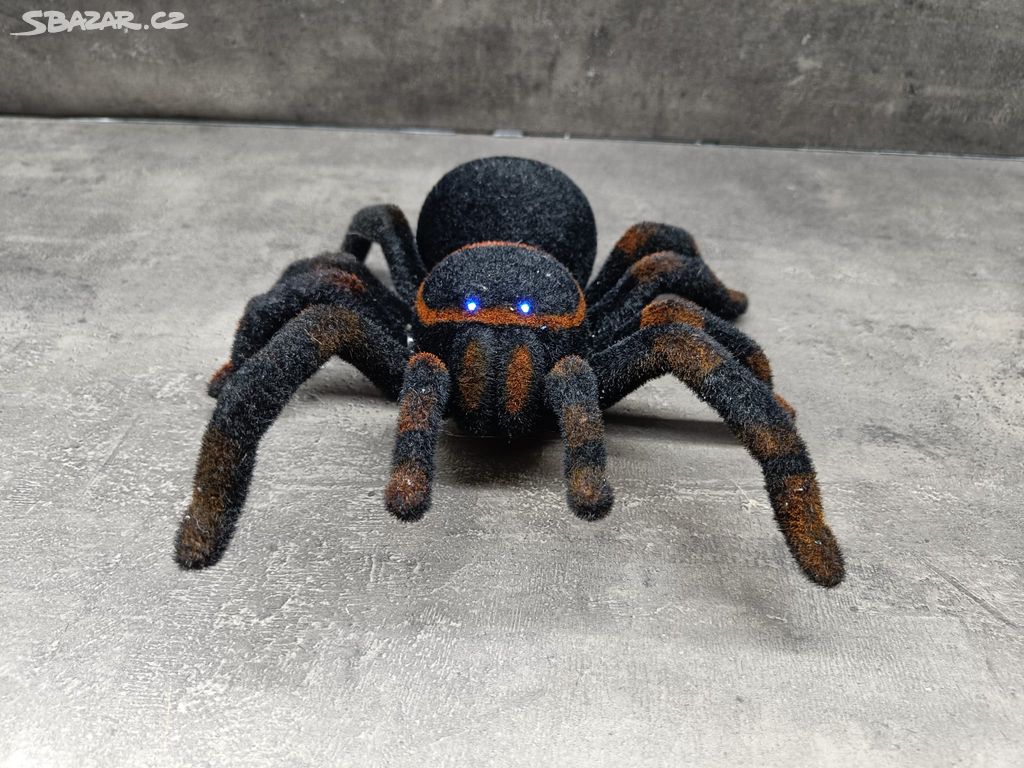 Děsivá Tarantule - dětská hračka na ovládání.