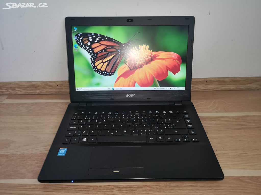 Notebook Acer TravelMate - vadný pant a klávesnice