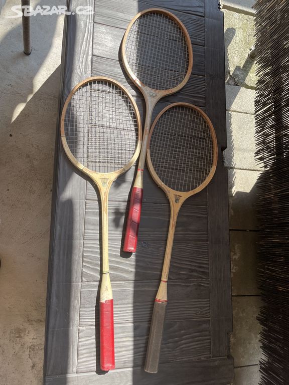 3 dřevěné Vintage badmintonové rakety Artis, Sport