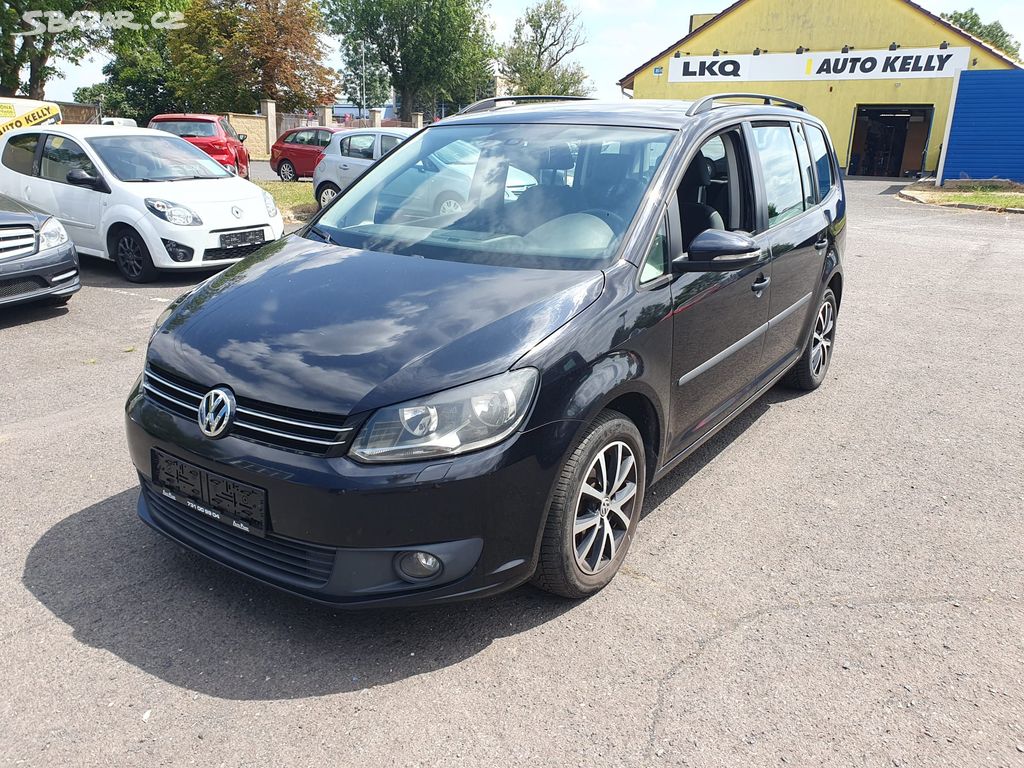 VW Touran 1,6 TDi Trendline - Panorama 7míst, neh.