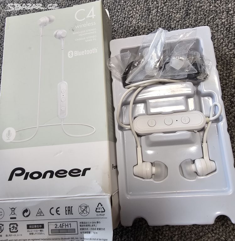 Pioneer SE-C4BT-R bezdrátová sluchátka