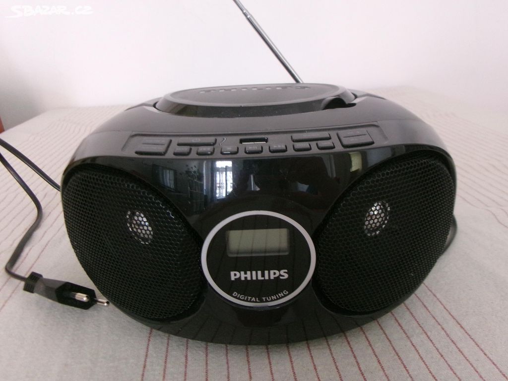 CD přehrávač s rádiem a USB PHILIPS AZ318B/12.