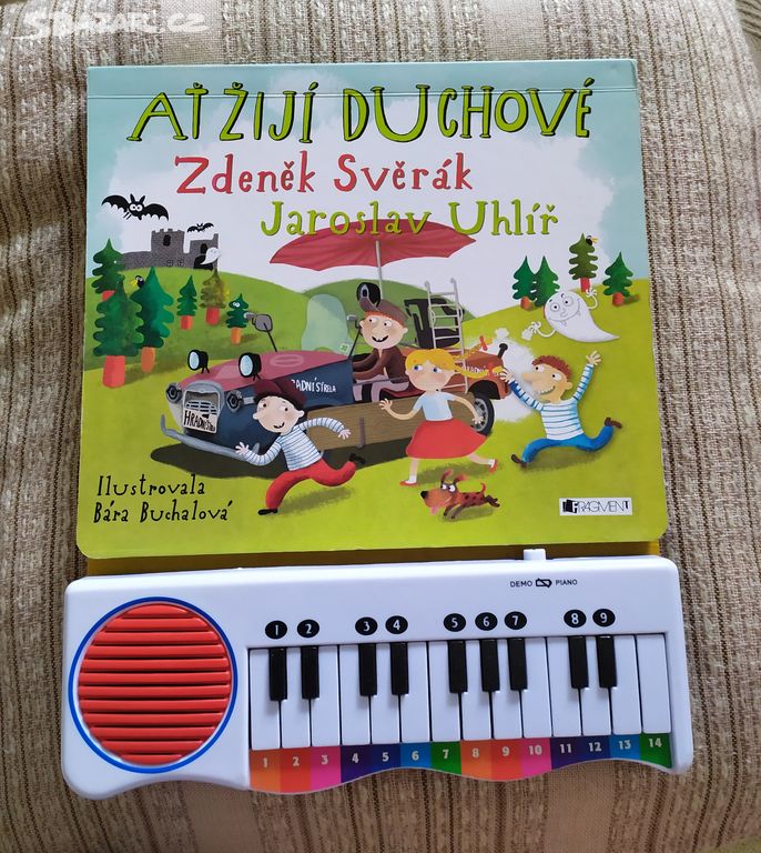 Ať žijí duchové - Z. Svěrák, J. Uhlíř