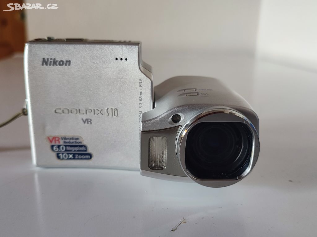 Nikon Coolpix S10