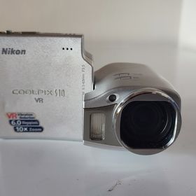 Obrázek k inzerátu: Nikon Coolpix S10