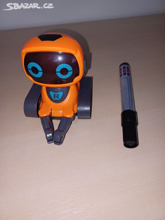 Indukční robot, jezdí ....