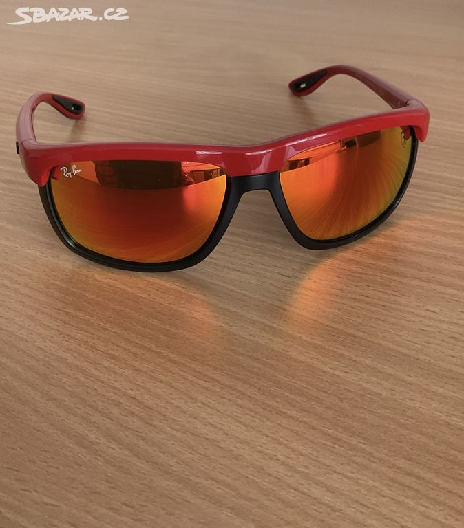 Sluneční brýle Ray Ban edice Ferrari