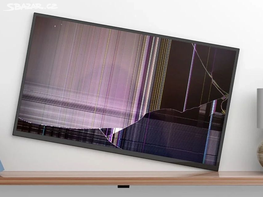 8xLCD / LED TV s prasklým panelem na náhradní díly