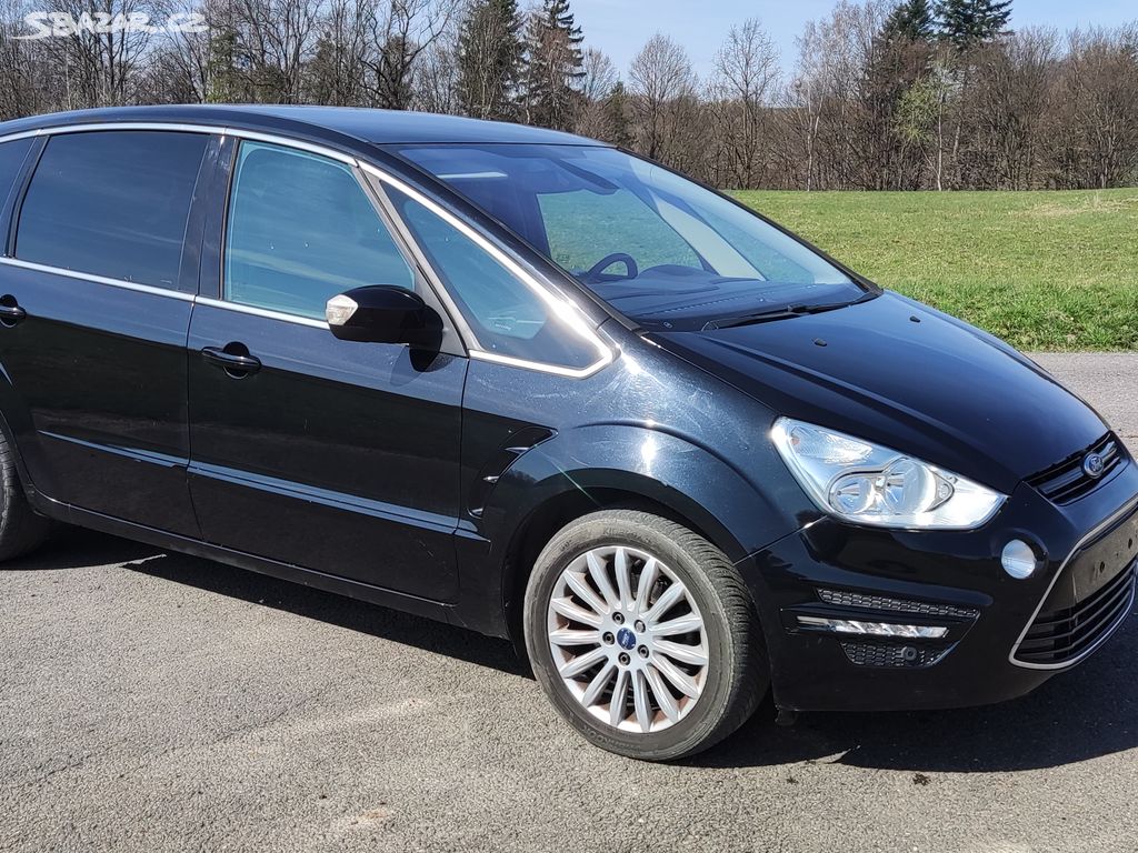 TAKÉ NA SPLÁTKY Ford S-MAX 2.0TDCI-7-MÍST-TAŽNÉ Z