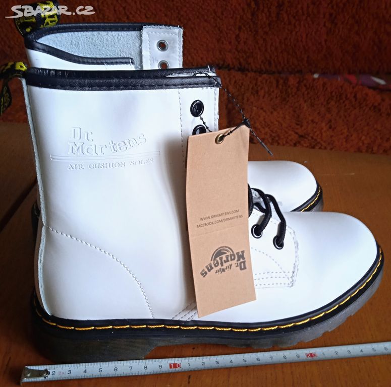 Kožené boty Dr. Martens