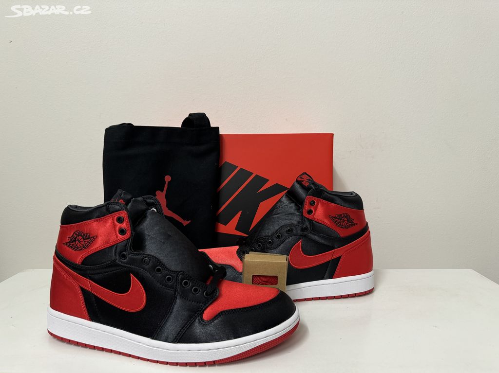 Nike Air Jordan 1 Retro High OG Satin Bred