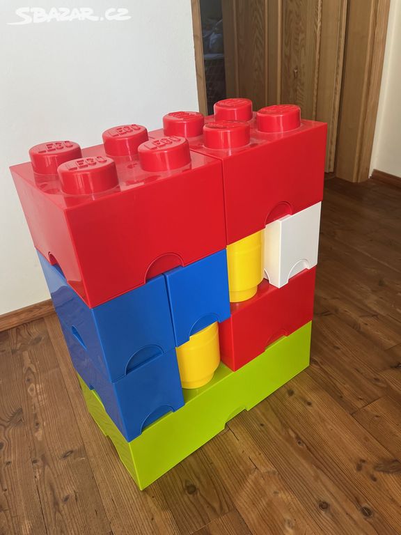 Úložné boxy LEGO celkem 13ks