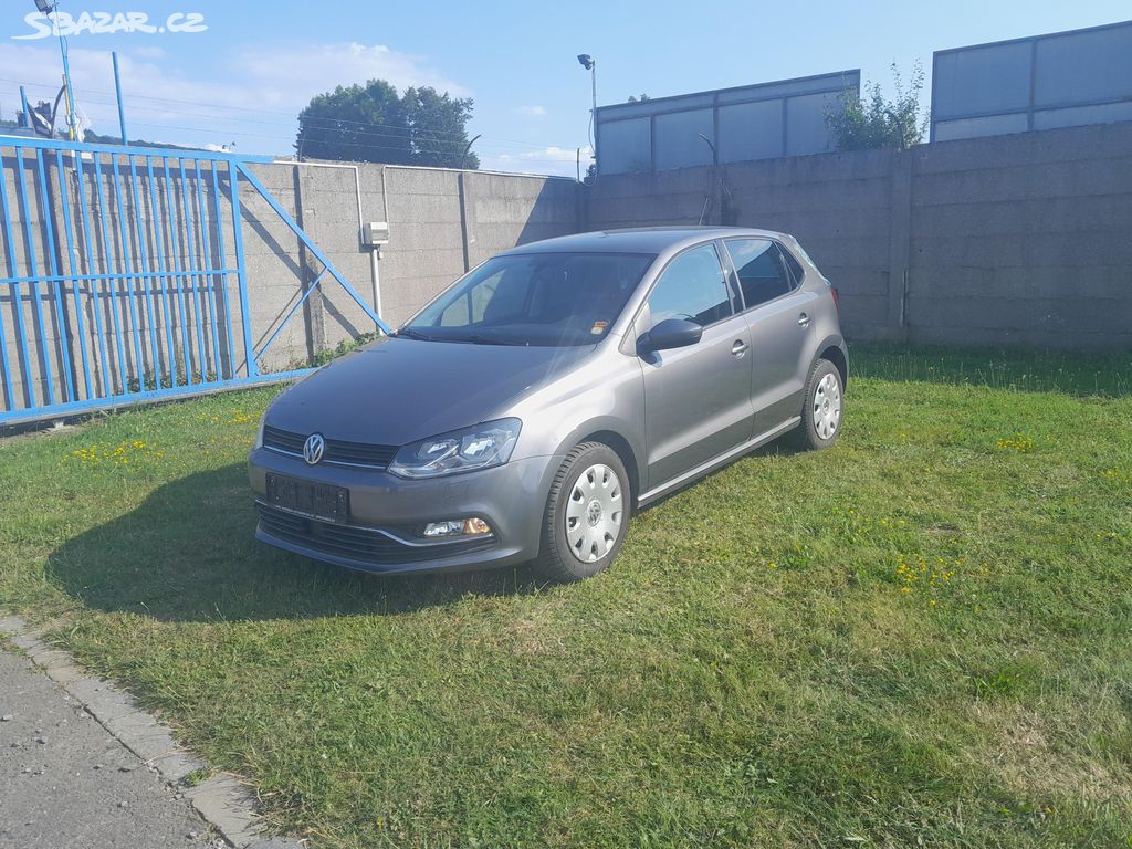 Volkswagen Polo 1.2 TSI 66 KW serviska 2x klíč